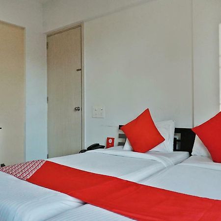 Oyo 12227 Hotel Resonare Baner プネ エクステリア 写真